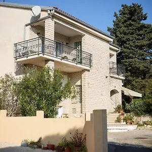 Ferienhaus Claudia Lemon, Premantura