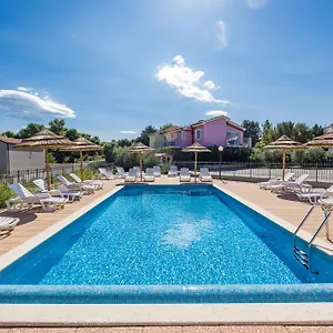 Aparthotel Kamenjak Runke, Premantura
